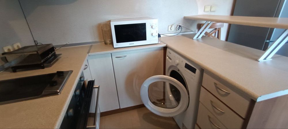 Дава се под наем Двустаен апартамент в София, 7-ми 11-ти километър - 65 кв.м за 500 € - Снимка #4