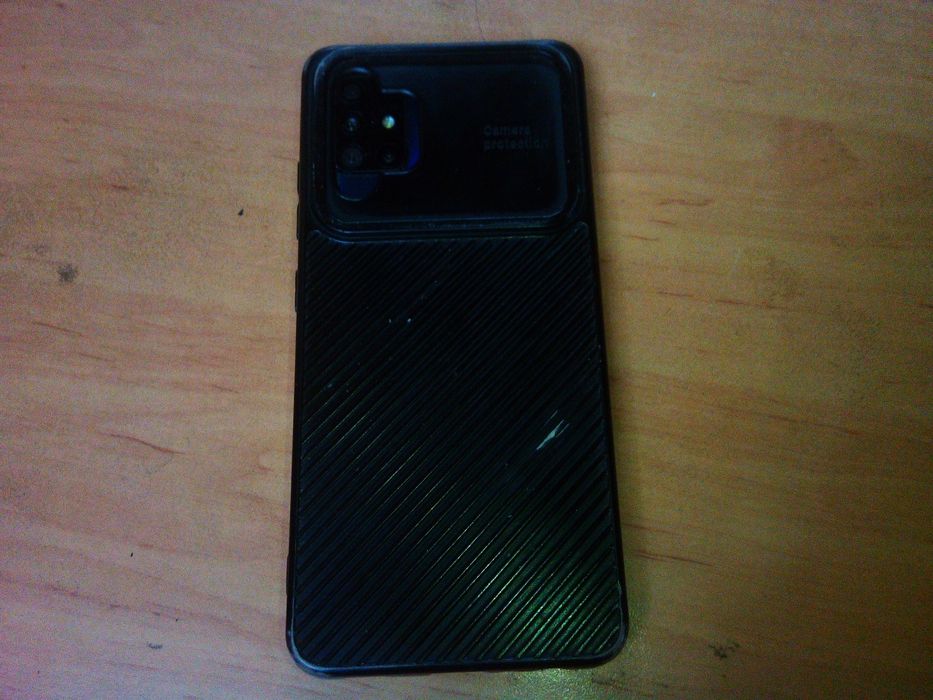 Продаю Самсунг А51 6/128