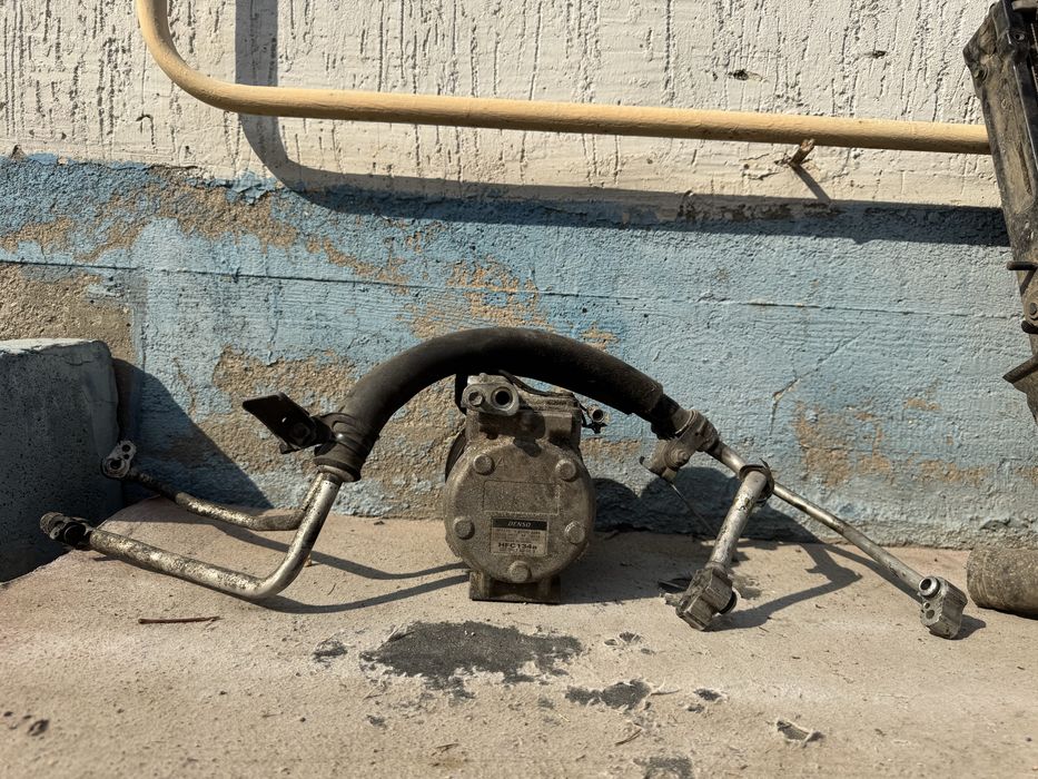 Компрессор кондиционера Toyota Hiace