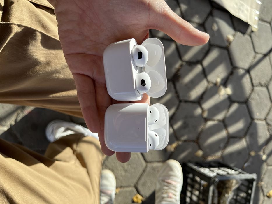 Airpods 2 Airpods 3