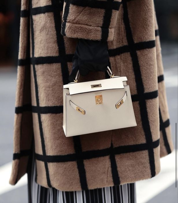 Чанта Hermes Mini Kelly, купена за 600лв, продава се за 259лв, Нова