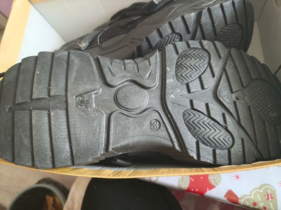 Кроссовки размер 38