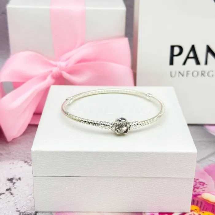 Гривна Пандора|Pandora