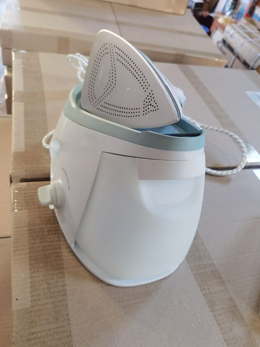 Statie de calcat cu abur AEG ST7-1-4LG Delicate 7000 verde/alb