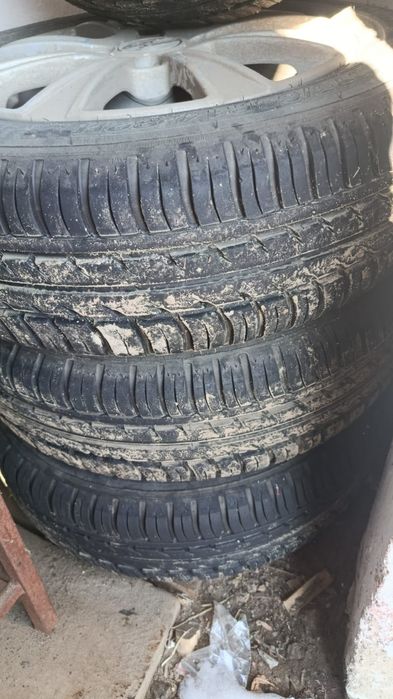 Продам резину с дисками.