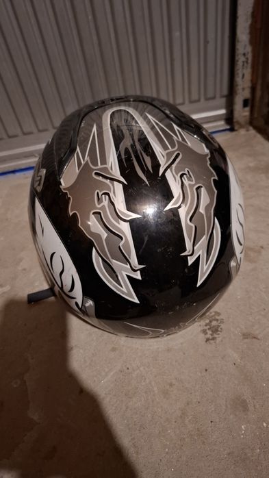 Черна маска за мотор