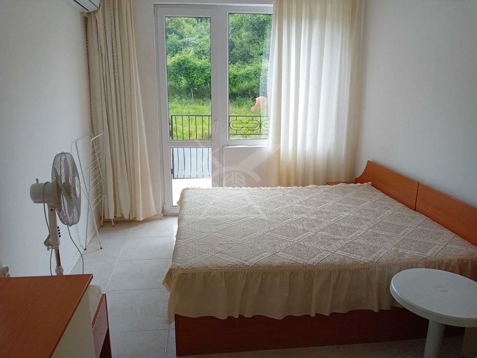 Продава се Къща в Обзор - 400 кв.м за 527 €/кв.м - Снимка #4