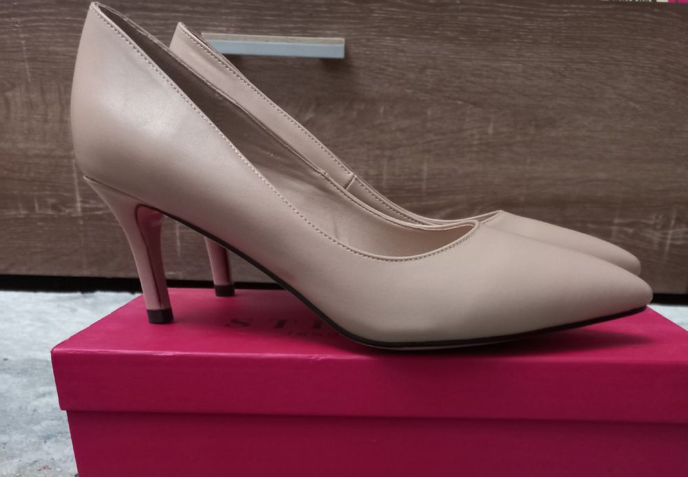 Продам женскиетуфли