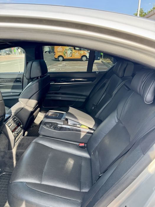 Vand BMW F01 / 3.0 diesel 245 de cai ! Proprietar de 6 ani !