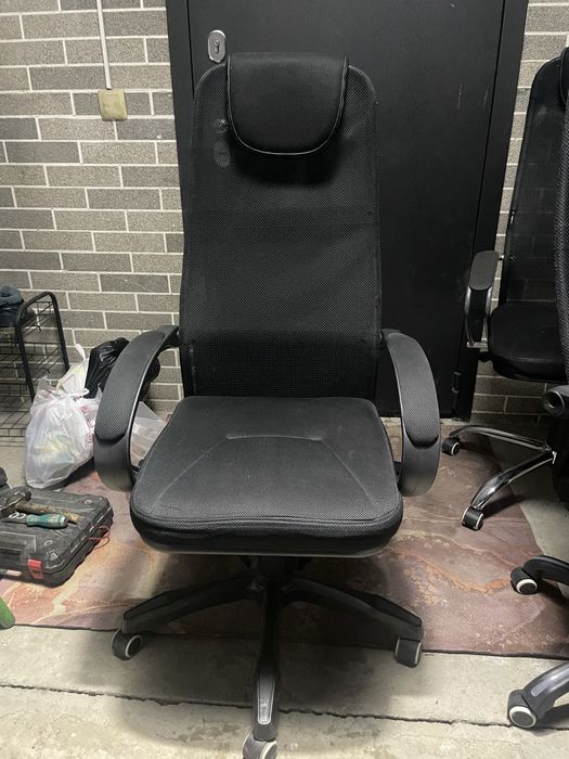 Офисный  кресло