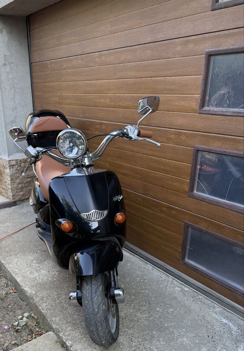 Vând scuter Aprilia L3e.
