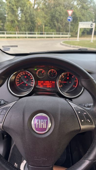 Продавам Фиат Браво