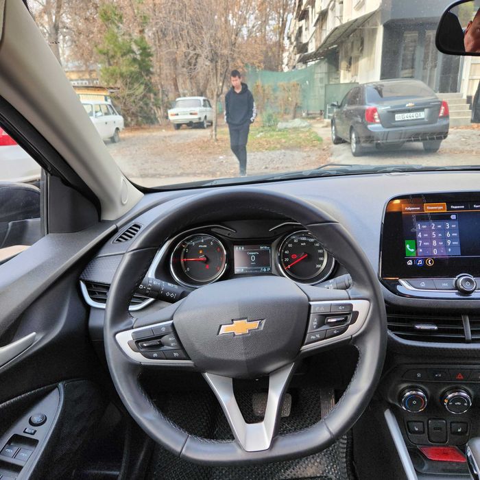 Chevrolet Onix LTZ Turbo 2025 год