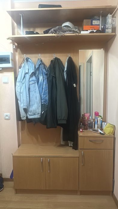 Продам срочно прихожую