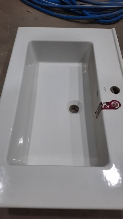 Раковина российская KIROVIT ширина 75см дилина 48 cm