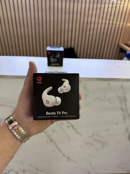 Beats fit pro sigilate / garantie / Telefoane Beclean