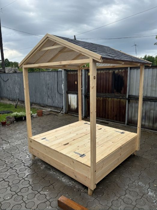 Песочница. Детский домик. Беседка