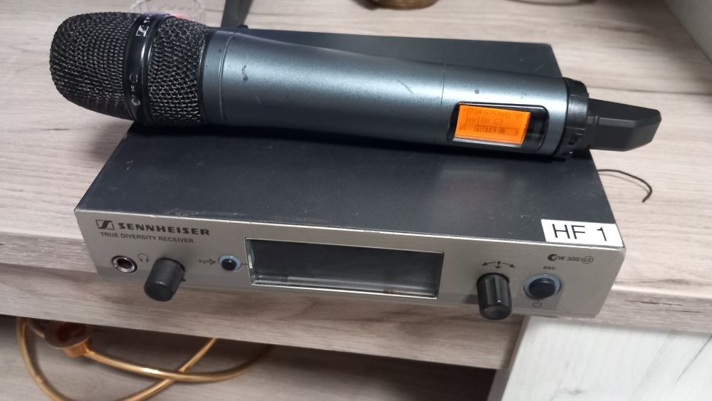 SENNHEISER receptor em300 g3 și microfon  ew 100 g3 frecventa 734-776