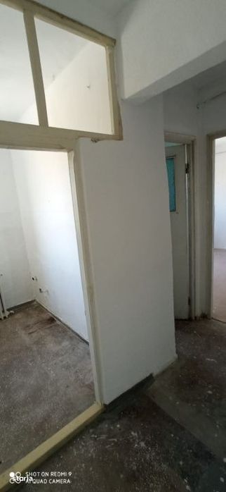 Apartament 4 camere, decomandat, Bals