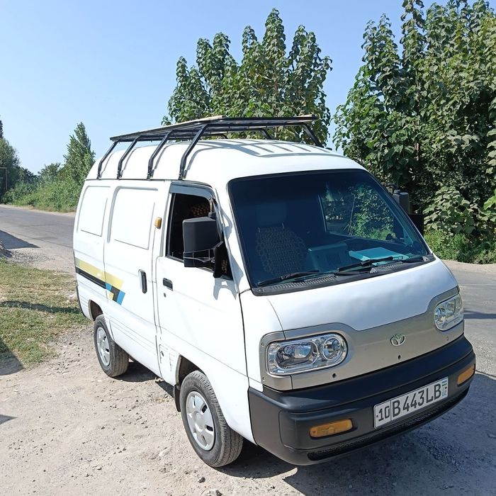 Damaz van sotiladi srochni xolati yaxshi yurib turgan moshina 3200$