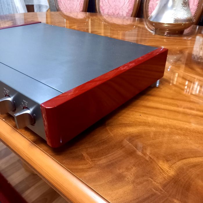 Rotel rhc-10 предварительный усилитель