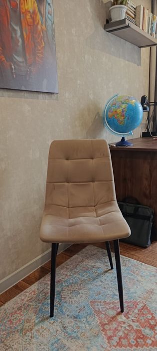 Продаю стул . Без дефектов.