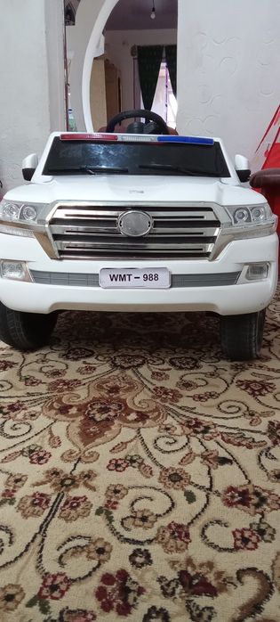 Машина детский новый