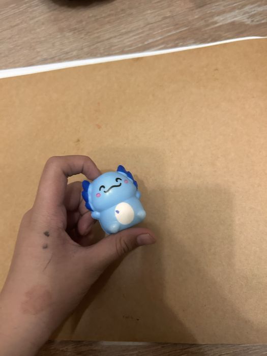 Игрушка аксолотоль