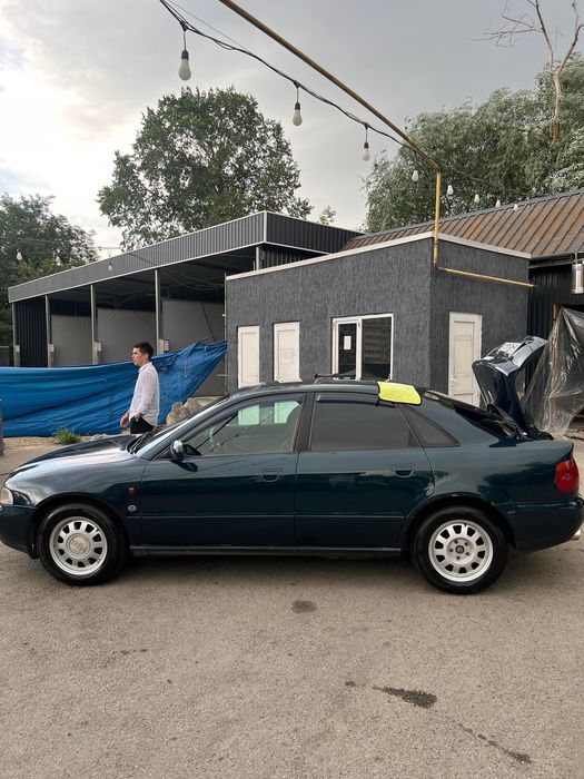 Машина,ауди а4 б5