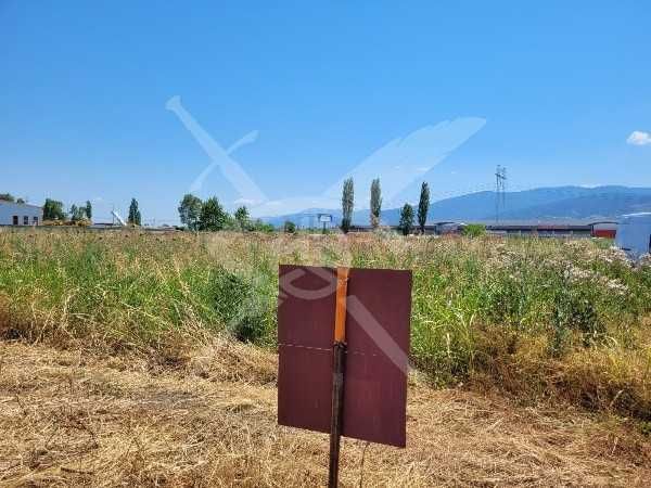 Продава се Парцел в София, Хладилника - 1416 кв.м за 82 €/кв.м - Снимка #1