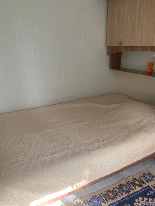 Продам спальный гарнитур
