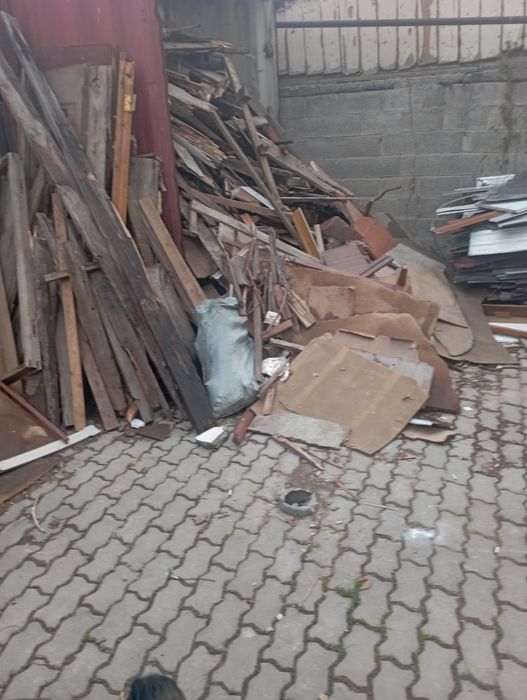 продам дрова о цене договоримся