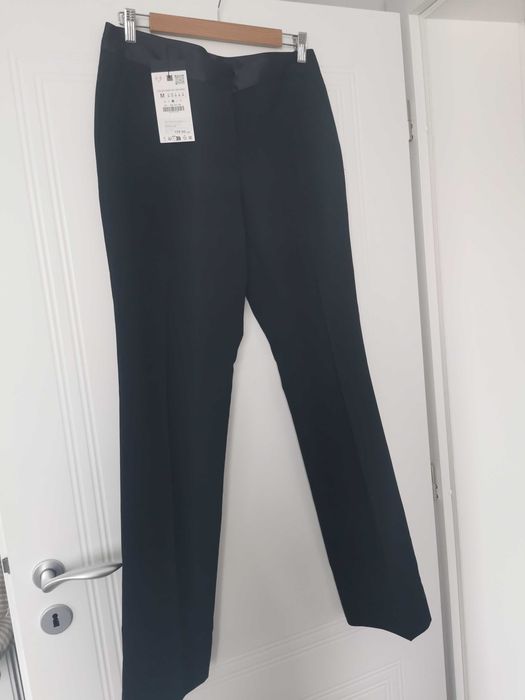 Pantaloni eleganți de costum
