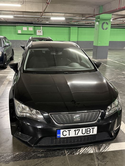 Inchiriere auto Seat Leon/Opel Ampera