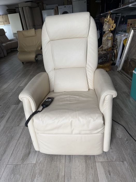 Fotoliu Recliner Electric cu Ajutor la Ridicare (Lift-Up) – Piele Crem