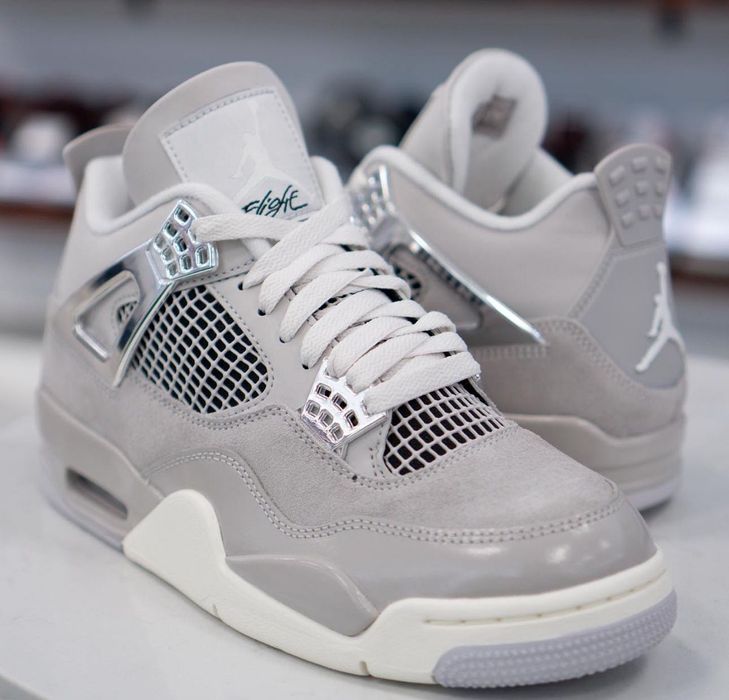 Jordan 4 frozen moments