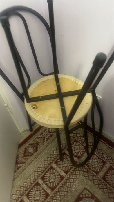 Стуля 2 шт срочна