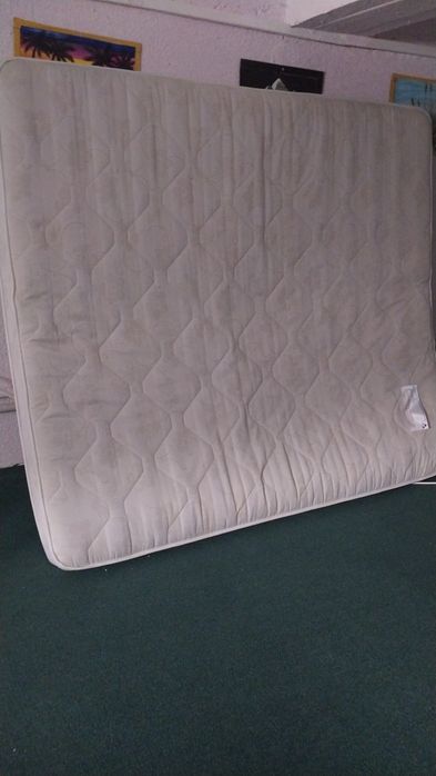 Продаеться матрац в хорошем состоянии