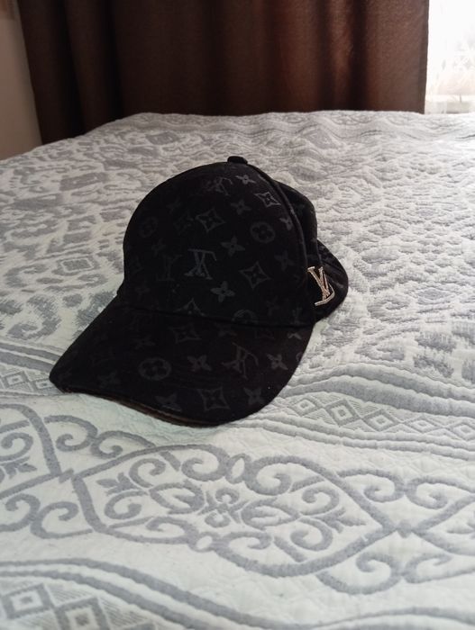 Бейсболки летние.