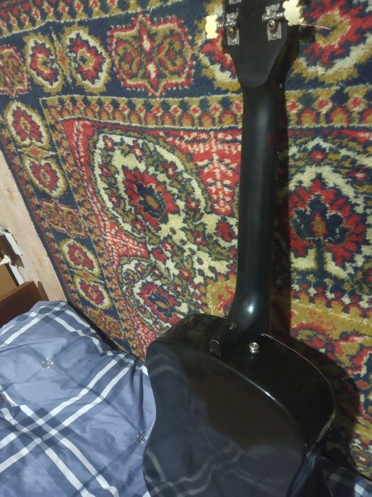 Шестиструнная гитара пр-ва ленинград