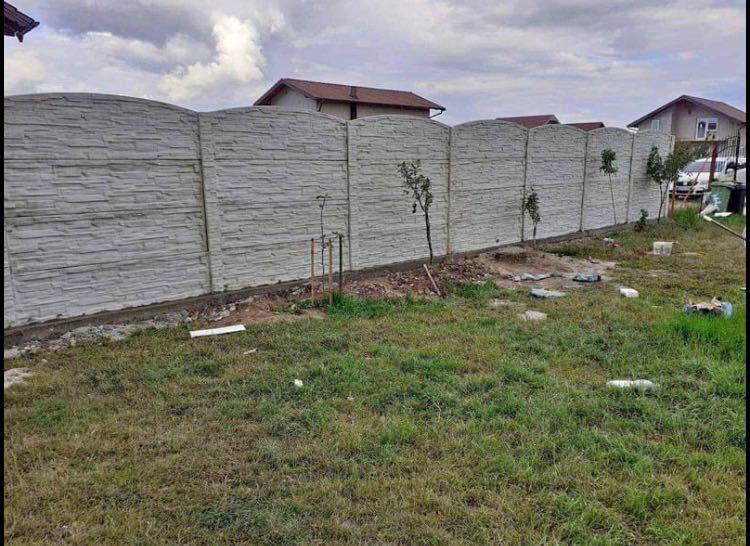 Gard din placi de beton