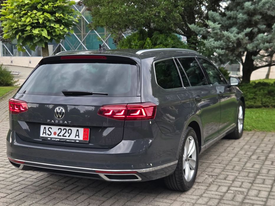 Volkswagen Passat 2021 IQ.Light/Alcantara/150CP/Euro6