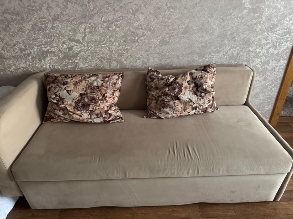 Продам диван в хорошем состоянии