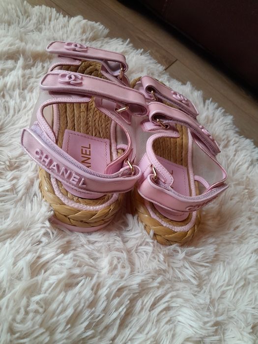 Chanel сандали нови