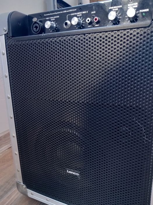 Продавам Преносима музикална система Lenco PA80