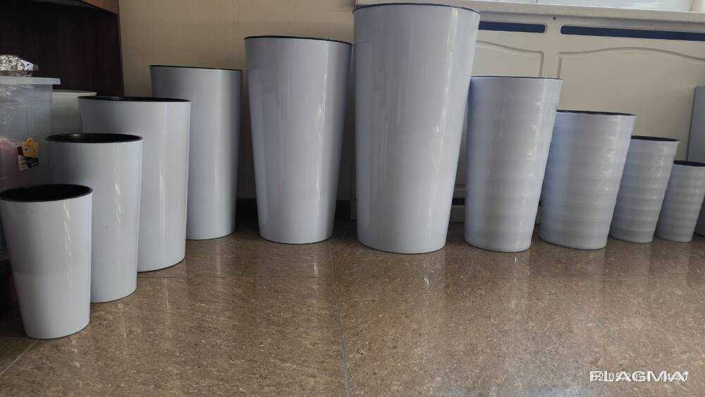 Цветочные горшки, кашпо