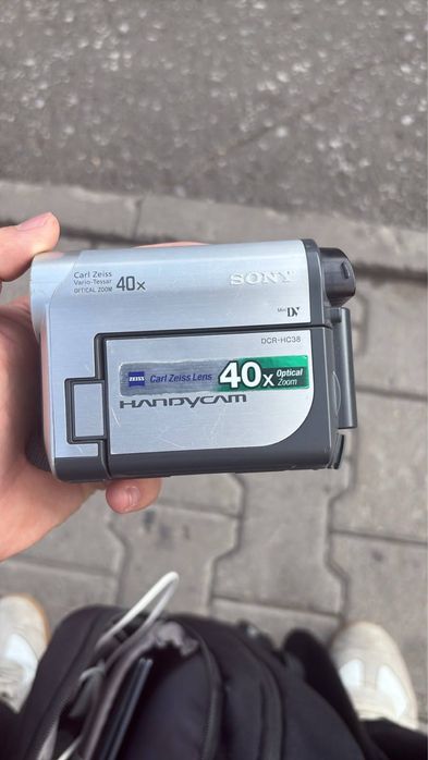 Sony Handycam DCR-HC38