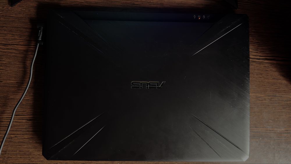 Laptop gaming HIGH-END ASUS TUF FX505DU: RYZEN 7, 32GB RAM, GTX 1660TI
