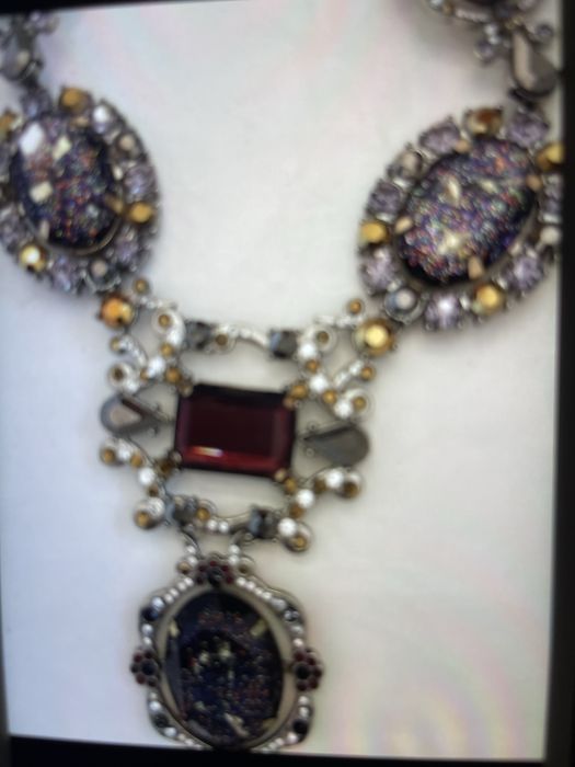 Colier   superb, versatil