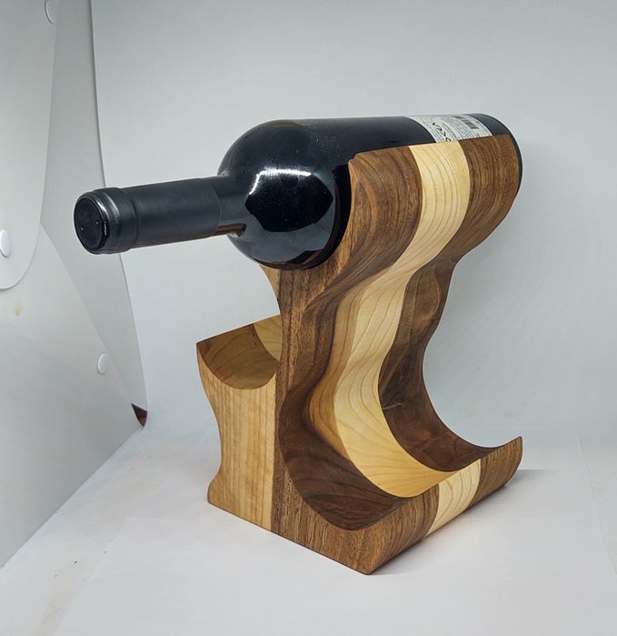 Дървена поставка за вино